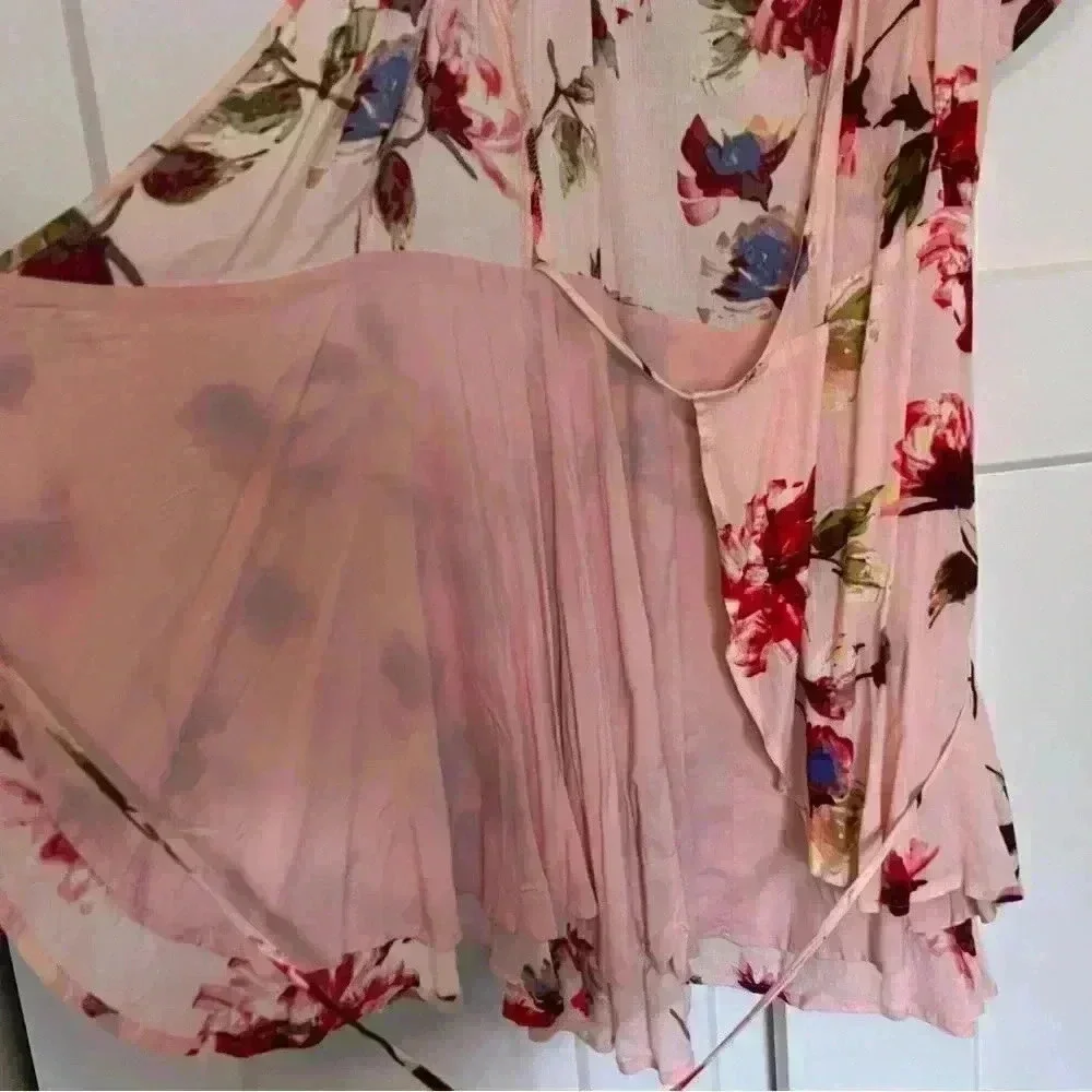 Lulus cherished love blush pink floral print wrap dress size small - Picture 8 of 8